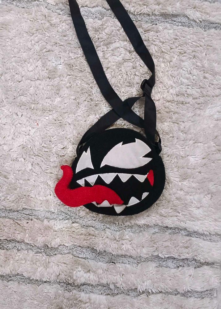 Venom Sling Bag