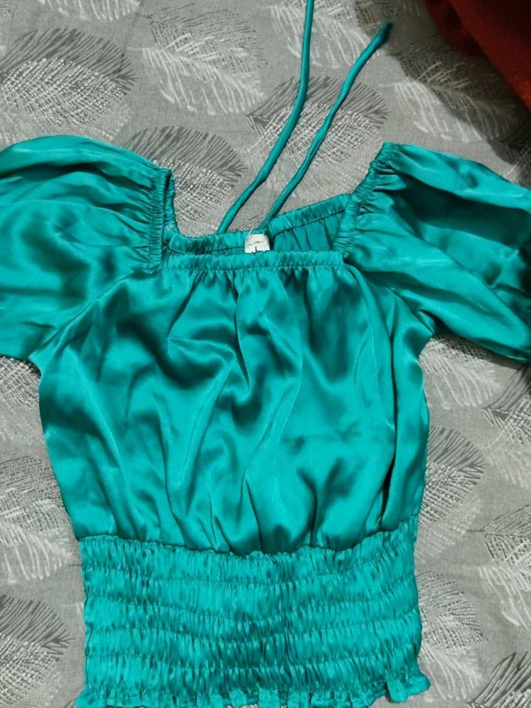 Chic Green silk Puff Sleeve Top