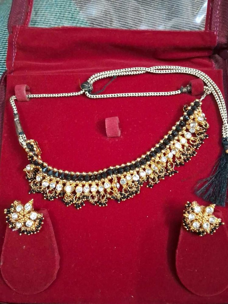 Elegant Necklace &amp; Earring Set