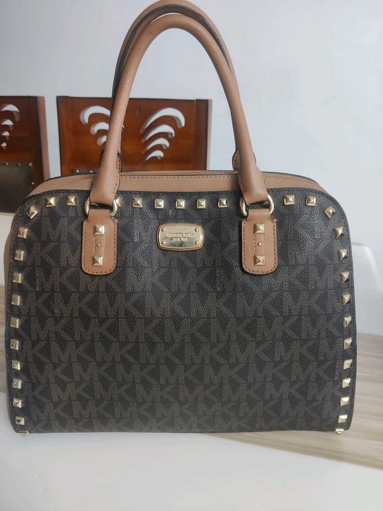 Stunning Micheal Kors Handbag