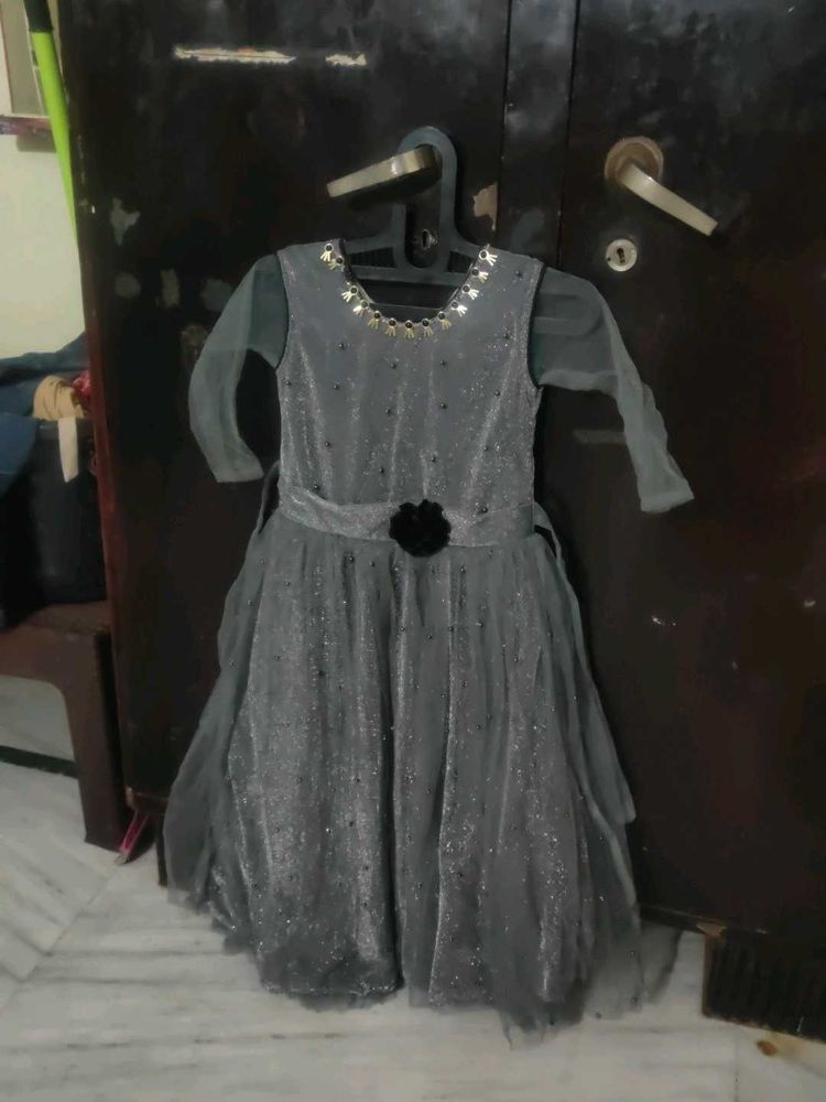 Girl&#39;s Party Dress