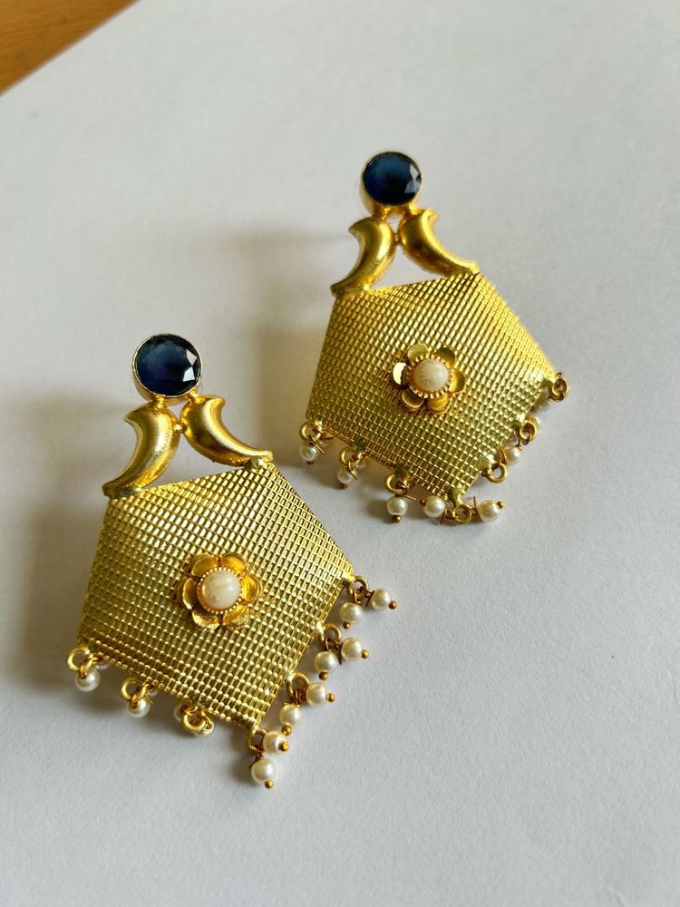 Golden Tops/Earrings
