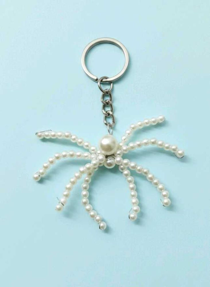 Spider Pearl Keychain
