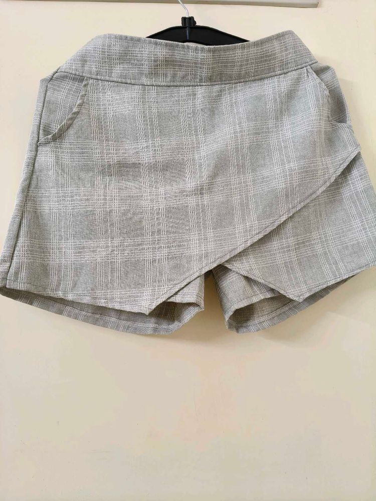 Gray Plaid Skort