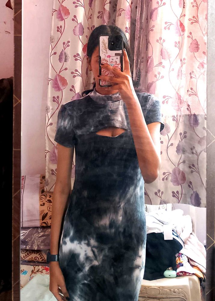 Tie dye bodycon dress 👗