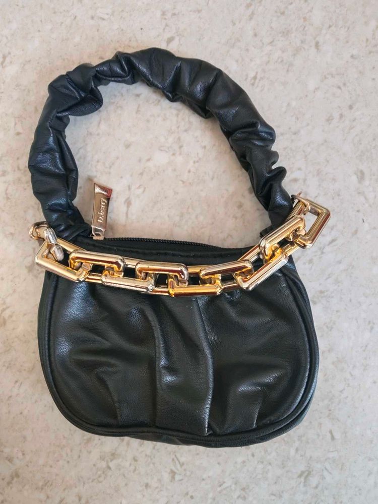 Mini Black Handbag🌚