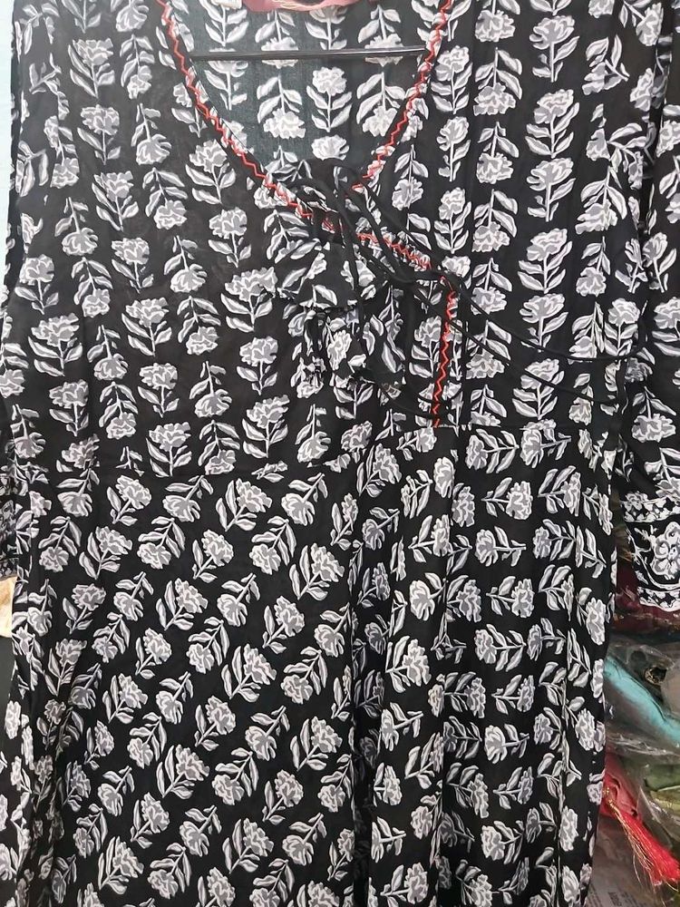 Floral Print Kurta Pillzo Set With Dupatta Size av