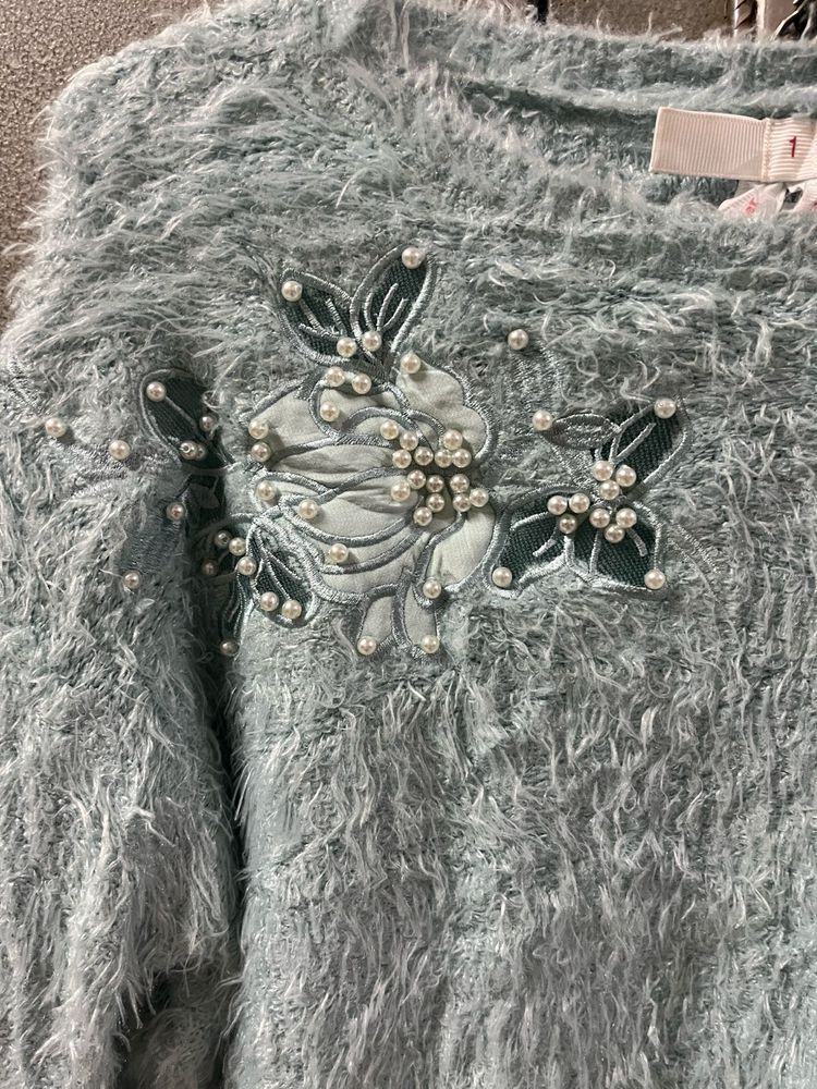 Korean Fuzzy Sweater 🌸