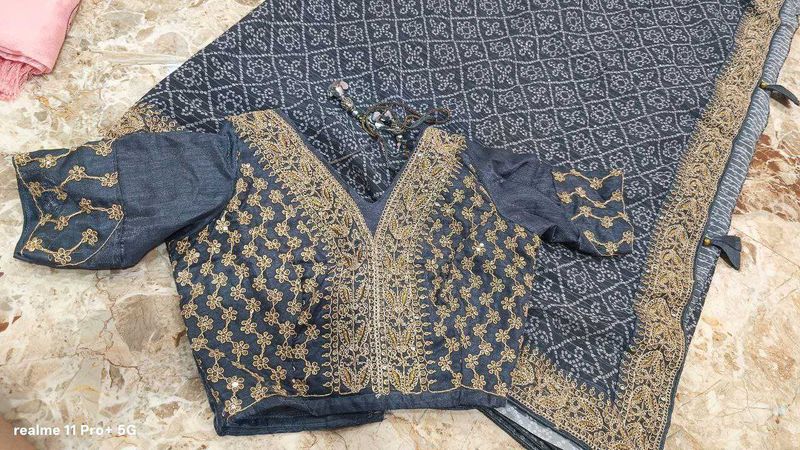 Elegant Grey Saree with Blouse