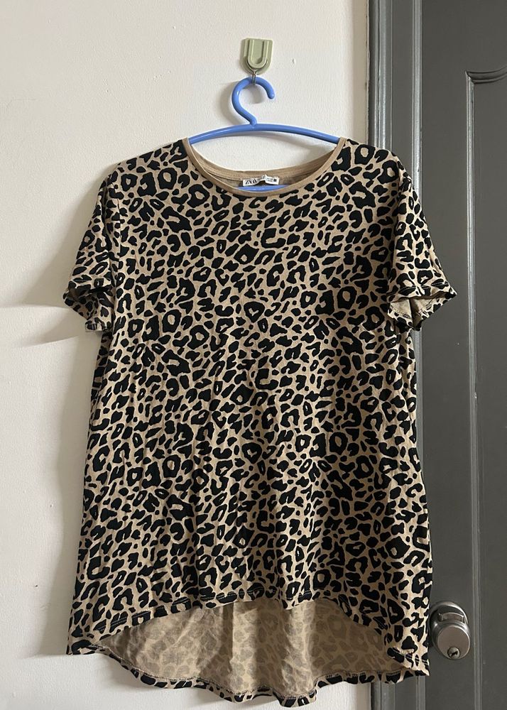 Trendy Leopard Print High-Low Hem T-Shirt