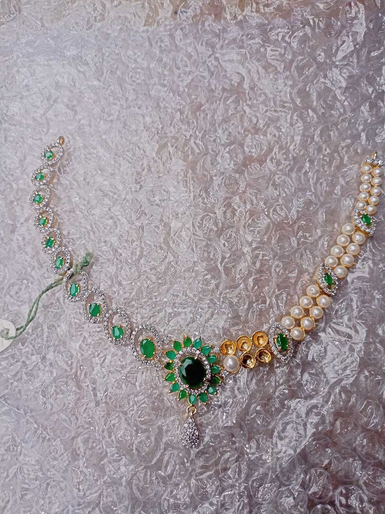 Emerald &amp; Pearl Necklace