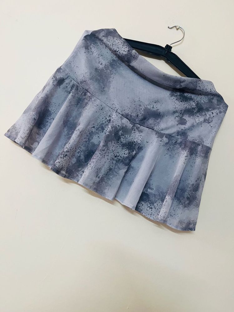 short skirt