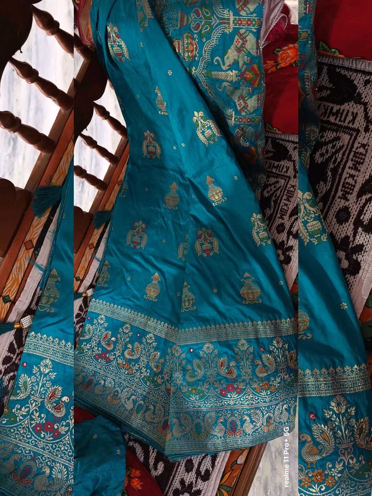 Heavy Silk Saree With Zari Border