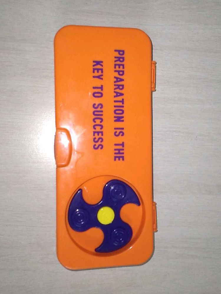 Pencil Box With Spiner