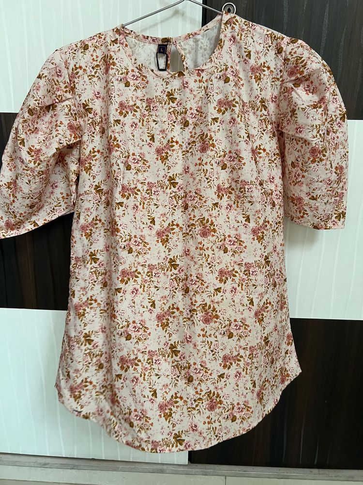 Floral Print Top with Puff Sleeves