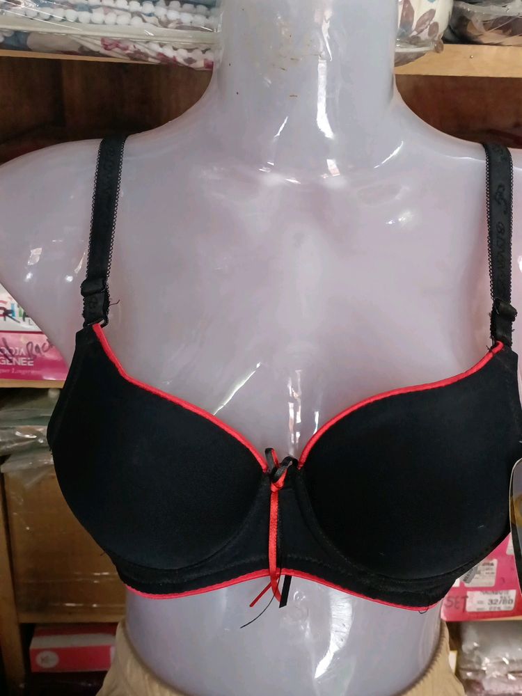 32 C Up Padded Bra