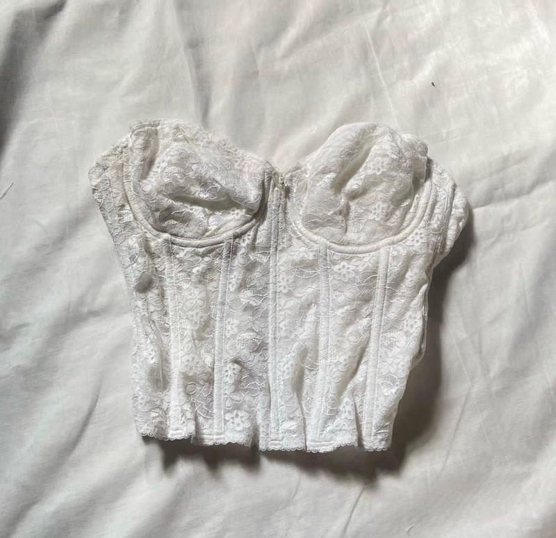 Dreamy white bustier corset