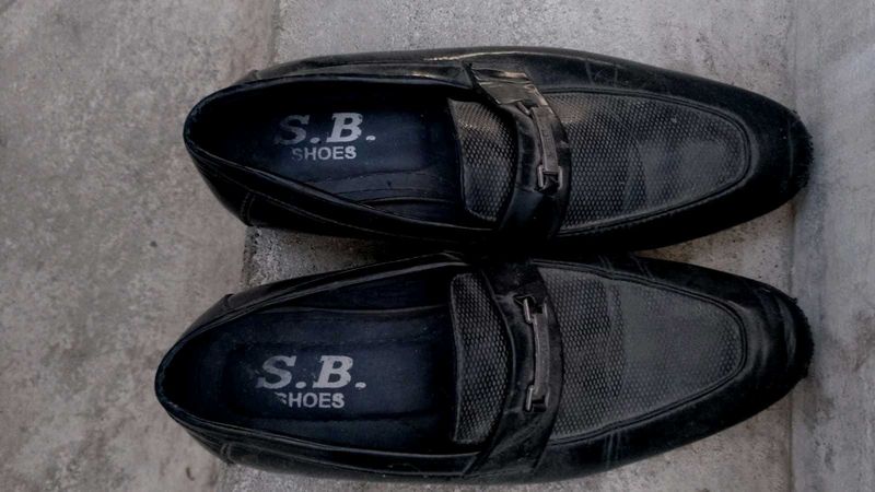Stylish Black Loafers