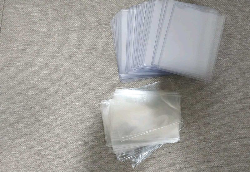 20 top loaders + 80 card sleevesTrading Ca
