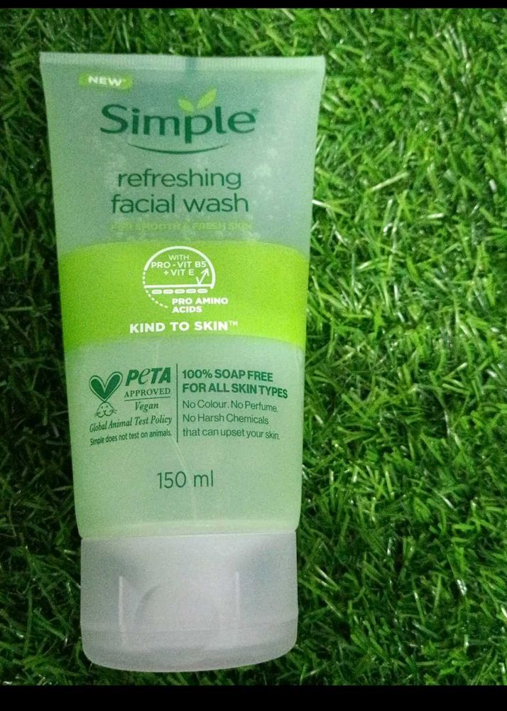 Simple Refreshing Facial Wash