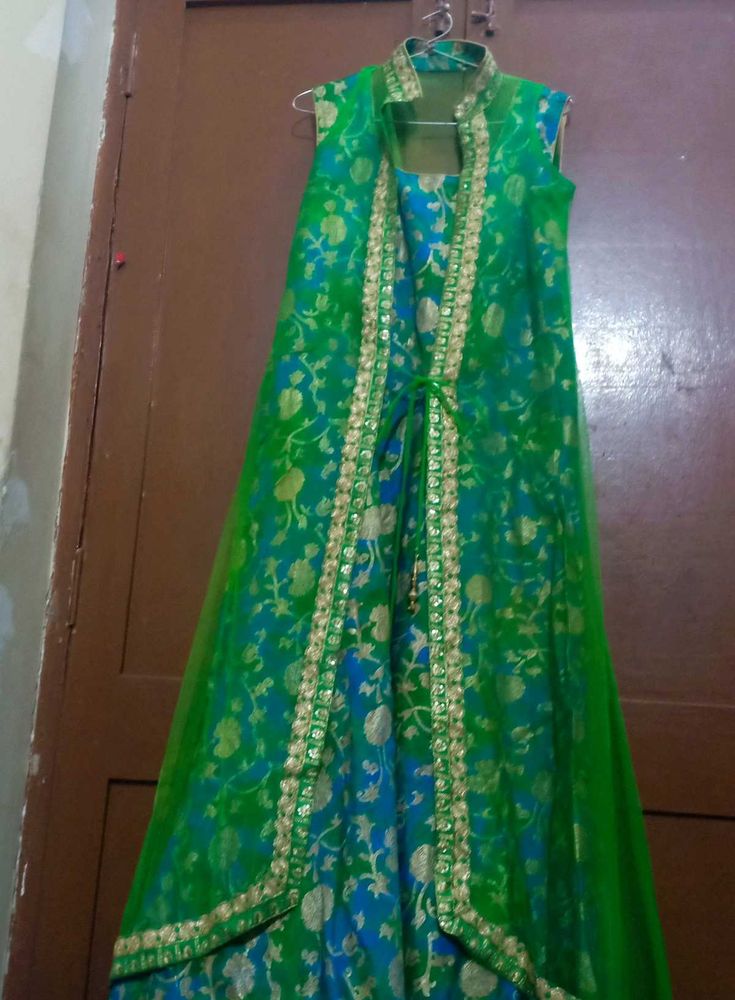 Ethnic gowns With Chunni