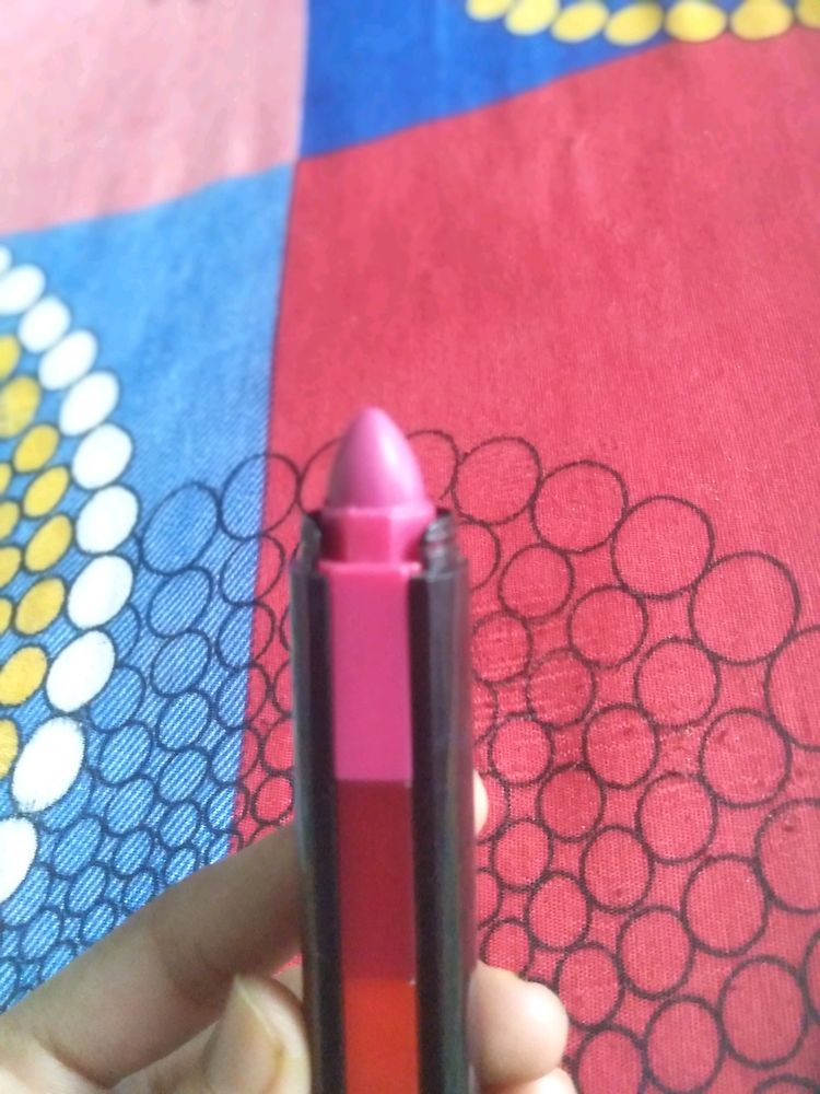 Huda Beauty 5 In 1 Matte Lipstick