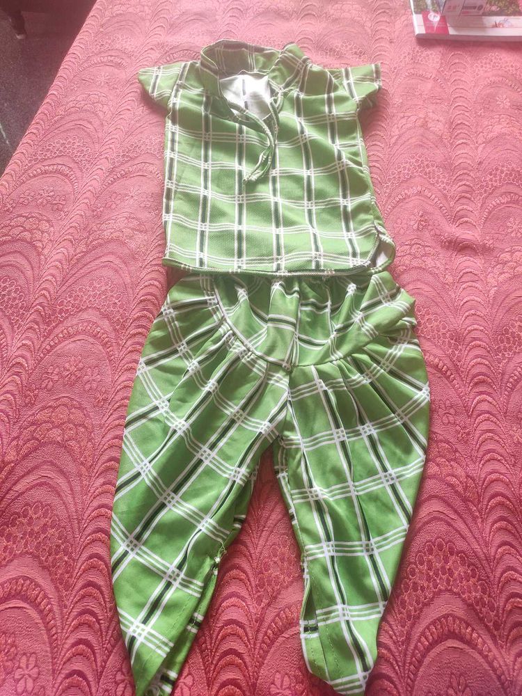 Cute Green Plaid Outfit