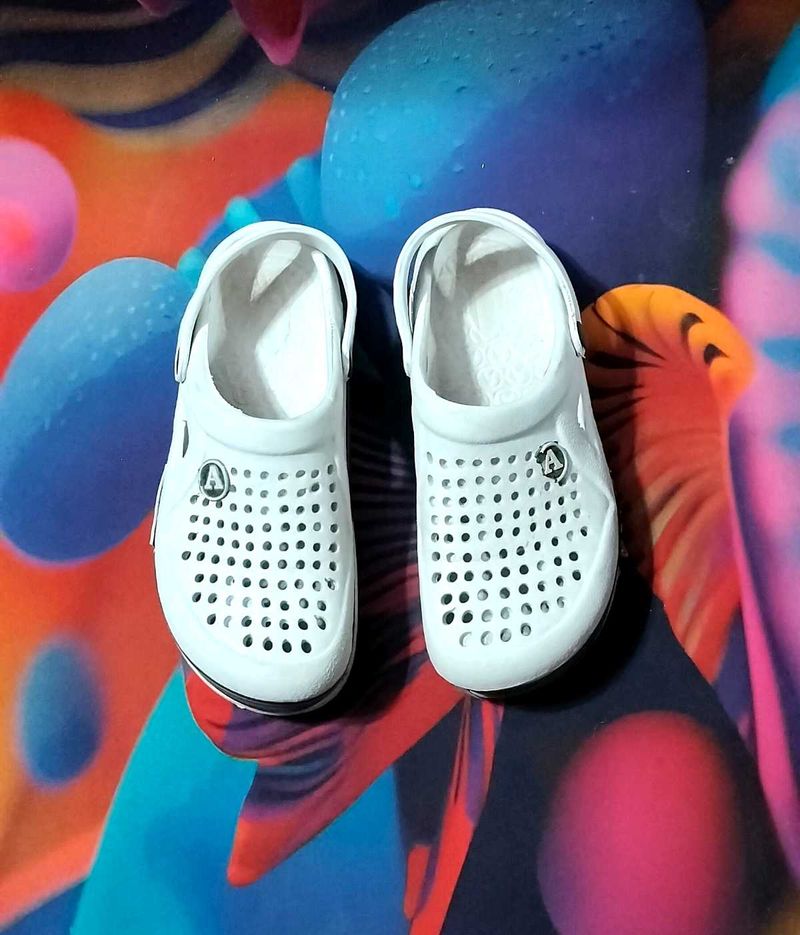 WHITE CLOGS - Comfortable and Stylish
