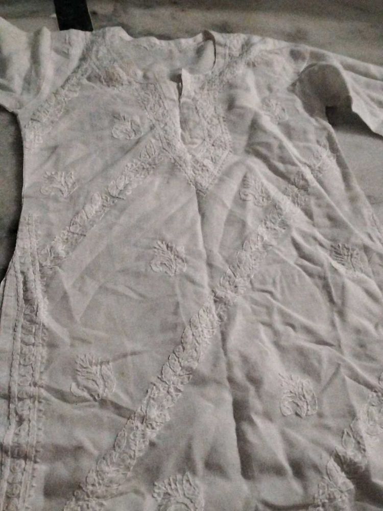 White Embroidered Kurta