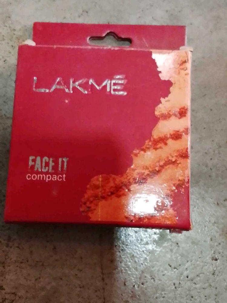 Lakme Face It Compact