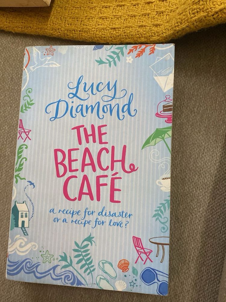 The Beach Cafe by Lucy Diamond