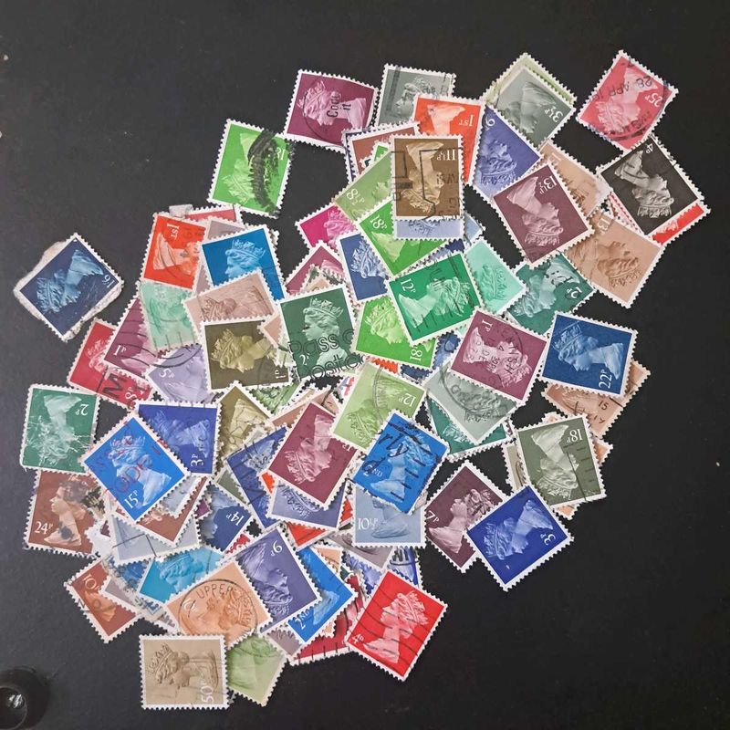 100+ Queen Elizabeth Stamps Of U.K