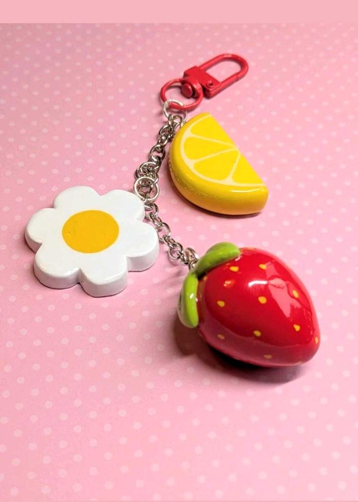 LARGE Strawberry 🍓🤍🍋 Bagcharm