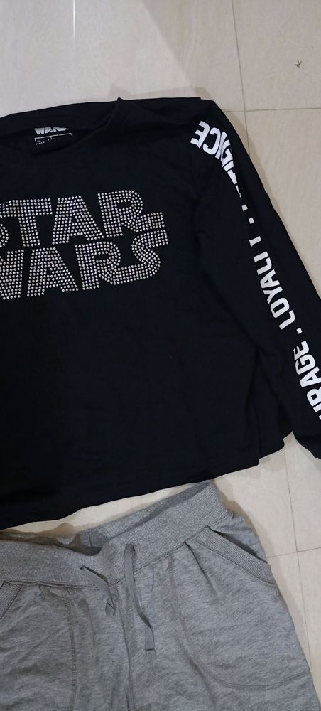 Sweatshirt