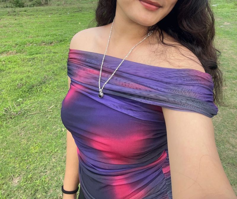 Off SHOULDER TOP