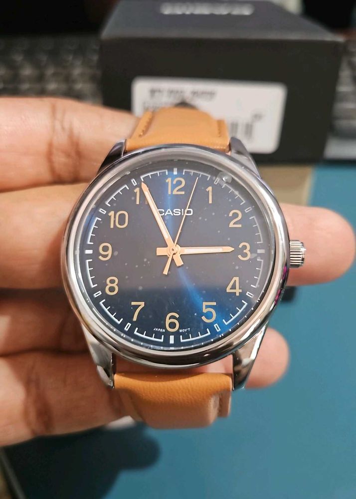 Original CASIO MTP-V005L with Leather Strap