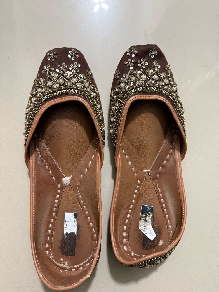 Embellished Brown Juttis