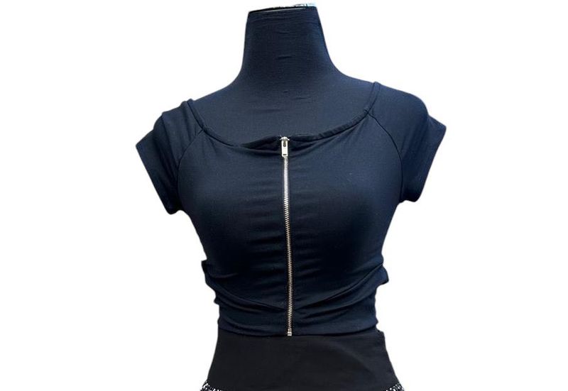 Bebe Crop Top