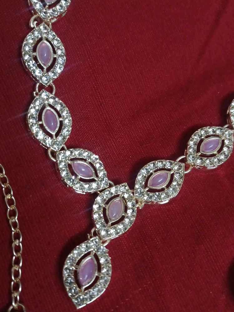 Elegant Rhinestone Necklace