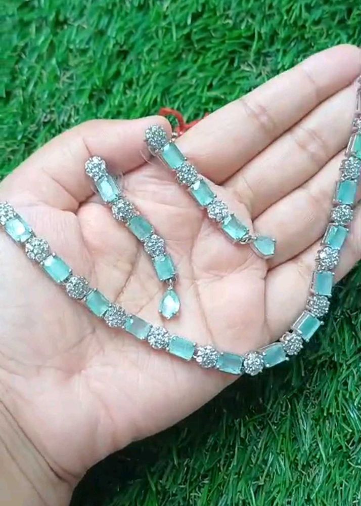 Elegant Necklace Set