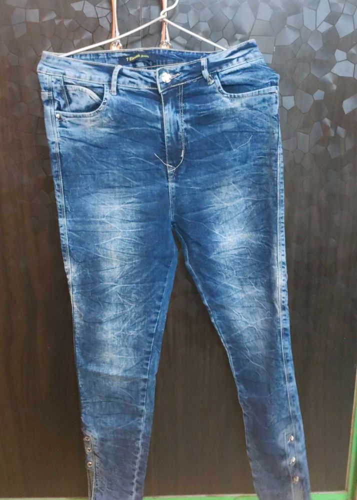 Womens Blue Jeans Stylish