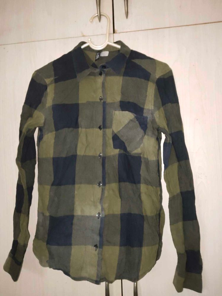H&amp;M Green &amp; Black Plaid Flannel Shirt