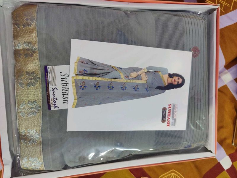 Unstitched Blouse And Saree