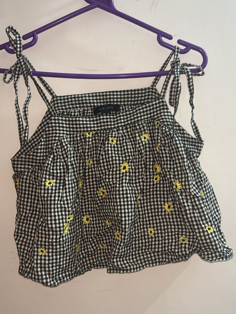 Gingham Crop Top with Daisies
