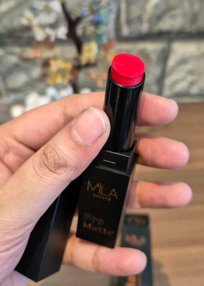 MILA Pro Matte Lipstick - Red