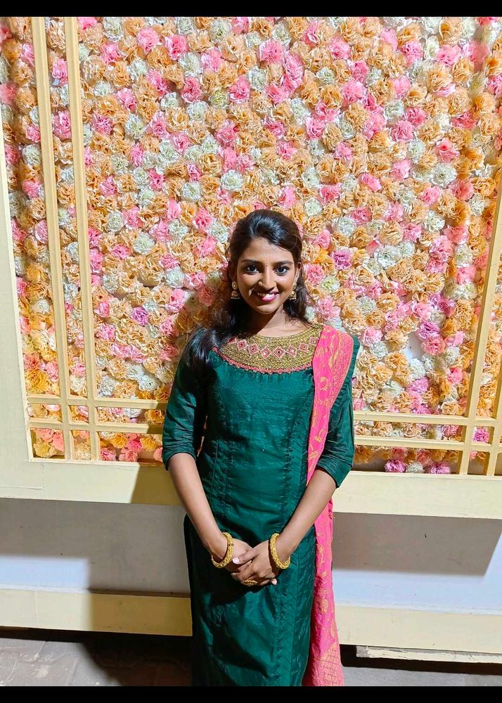 Emerald Green Embroidered Kurti Full Set