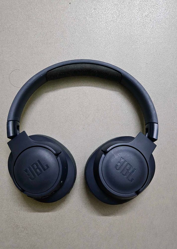 JBL Tune 700BT