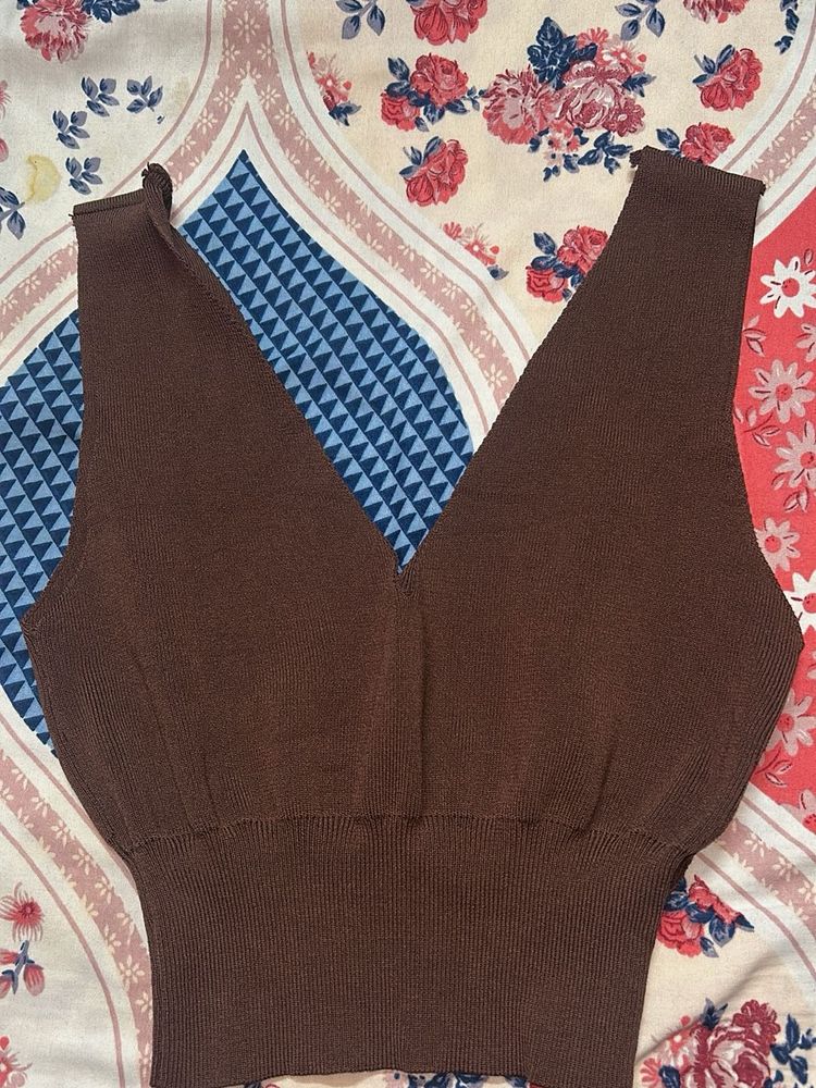 brown deep neck crop top