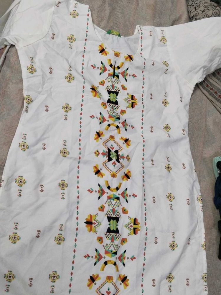 White Embroidered Kurta(NEVER WORN)