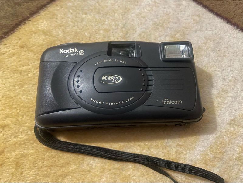 Vintage Kodak KB12 35mm Film Camera